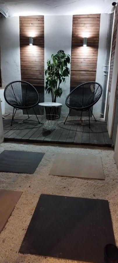 Studio Apartman Black & White Centar Sarajevo Free Parking מראה חיצוני תמונה