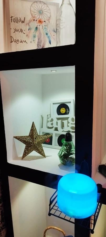 Studio Apartman Black & White Centar Sarajevo Free Parking מראה חיצוני תמונה