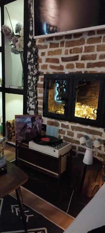 Studio Apartman Black & White Centar Sarajevo Free Parking מראה חיצוני תמונה